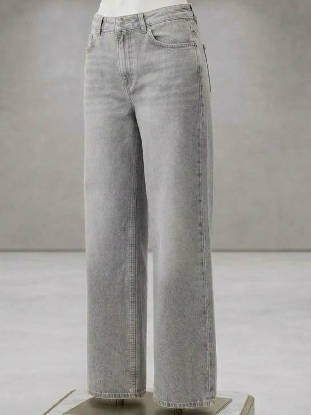 H&M Divided Gray Wide-Leg Denim Jeans Women’s Size 12
